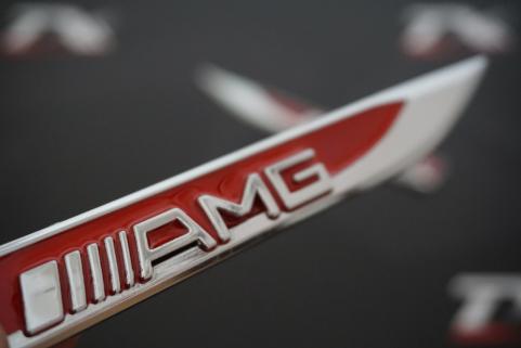 Mercedes Benz AMG Logo Çamurluk Yanı Krom Metal Bıçak Logo