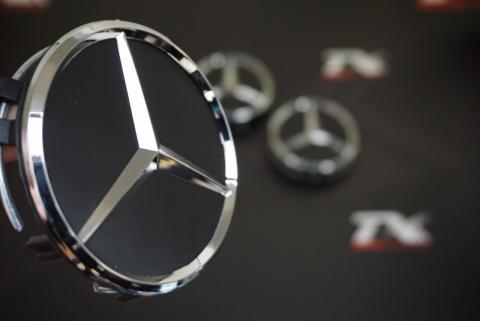 Mercedes Benz Jant Göbeği Kapak Seti 75mm