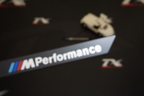 Bmw M Performance Çamurluk Krom İçi 3M Epoksi Glossy Black Logo