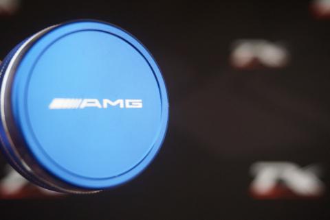Mercedes Benz AMG Navigasyon Kontrol Düğme Kaplaması