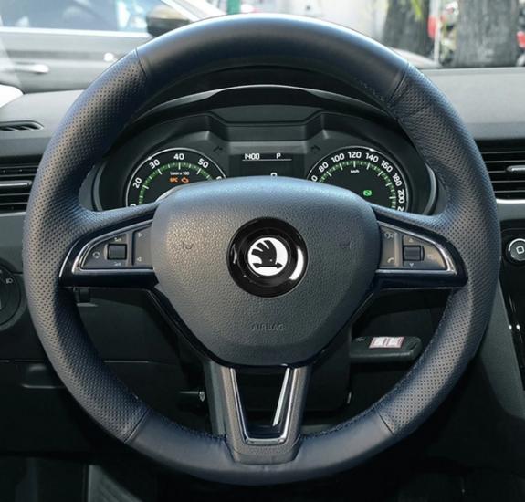 DK Tuning Skoda Direksiyon 46mm Siyah Beyaz Logo Amblem Arma