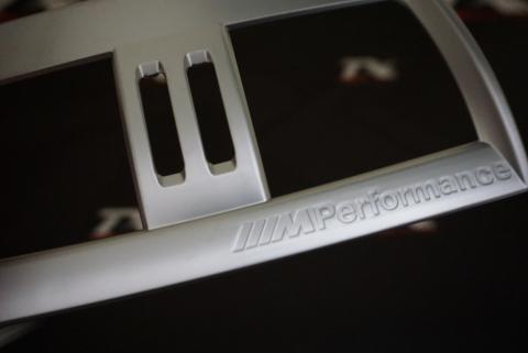 Bmw X5 X6 M Performance Logo Kalorifer Krom 3M Kaplaması
