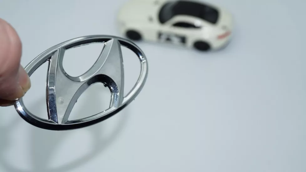 DK Tuning Hyundai Elantra Accent Krom Ön Panjur Logo Amblem Arma