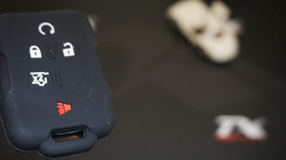 Chevrolet Colorado Silverado 1500 2500 3500 GMC Sierra Cadillac 5