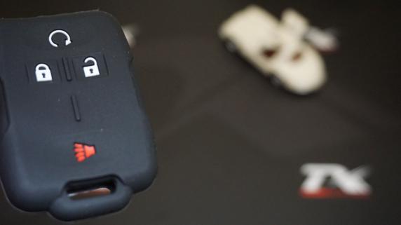 Chevrolet Colorado Silverado 1500 2500 3500 GMC Sierra Cadillac 4