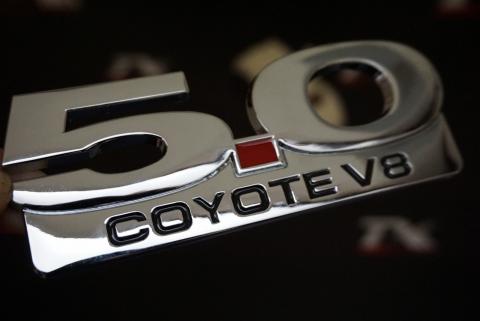 Ford Mustang 5.0 Coyote V8 Vidalı Ön Panjur İkiz Turbo Amblem