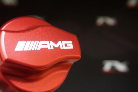 Mercedes Benz AMG Logo Motor Yağ Kapağı Metal Kaplaması Yeni Ürün
