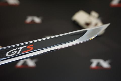 Porsche Gts Logo Çamurluk Yanı Krom Metal Bıçak Logo