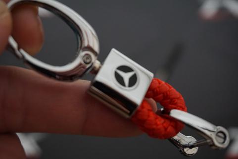 Mercedes Benz Logo Stil Hasır Desen Anahtarlık K