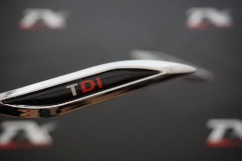 Volkswagen TDİ Logo Dolphin Çamurluk Yanı Yazı Krom Metal 3M 2020