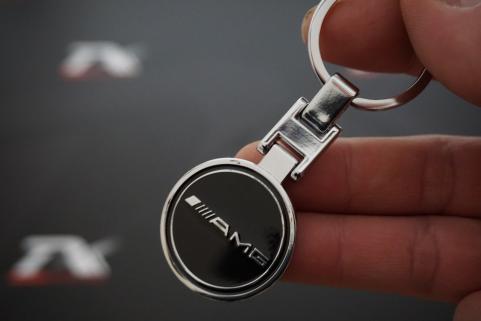 Mercedes Benz AMG Logo Krom Metal Çift Yön Anahtarlık