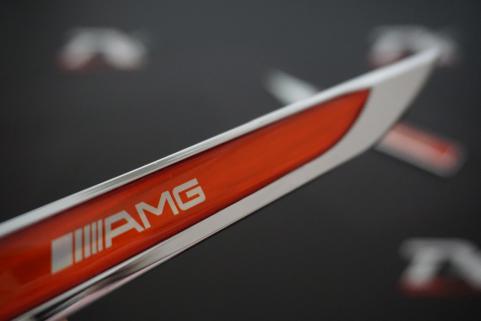 Mercedes Benz AMG Logo Çamurluk Yanı Krom Metal Bıçak Logo