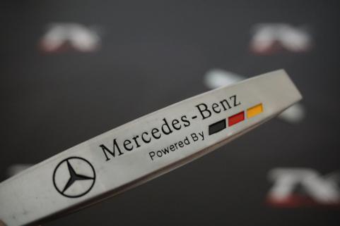 Mercedes Benz Logo Yan Çamurluk 3M 3D Krom Metal Logo Amblem