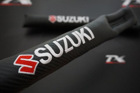 Suzuki Logo Karbon Desen Koltuk Arası Fitili 2 Li Set New Style