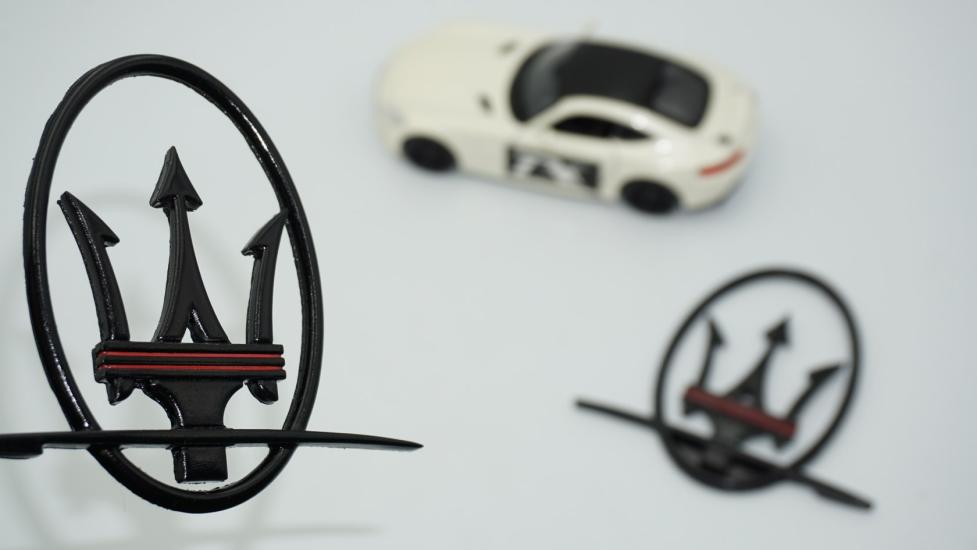 DK Tuning Maserati Yan Kanatlar Çemberli Kırmızı Siyah Rozet Amblem Seti