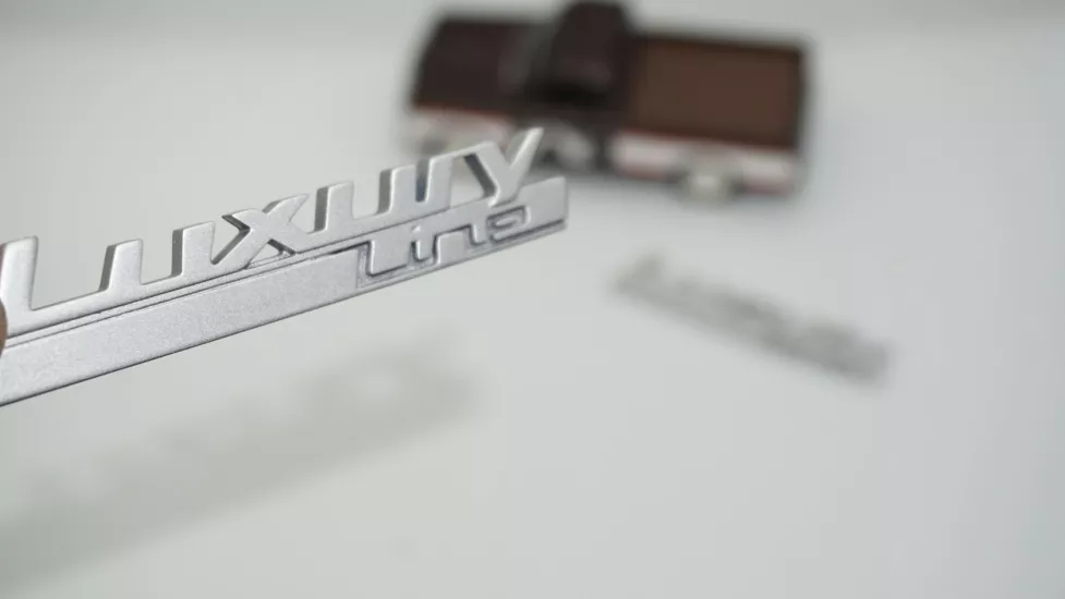 DK Tuning Bmw LuxuryLine Logo Yan Çamurluk  Logo Amblem Arma Seti