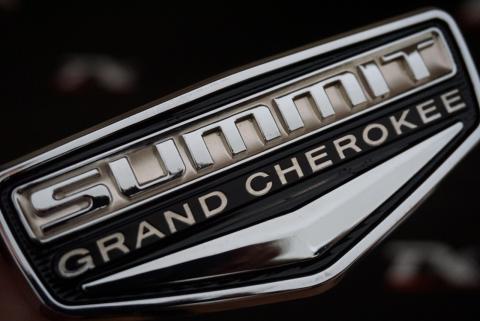 Grand Cherokee Summit Krom ABS 3M Bagaj Yazı Logo