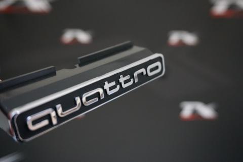 Audi Q3 Quattro 2016 2018 Modeller Ön Panjur Izgara Logo OEM Ürün