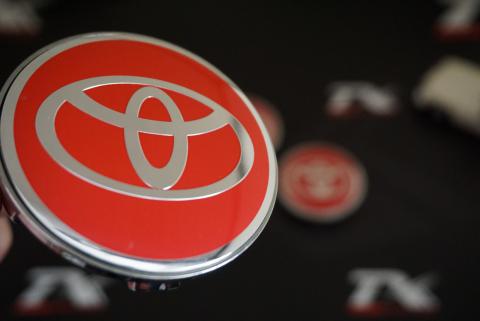 Toyota Jant Göbek Kapağı Seti 68mm