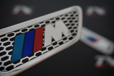 Bmw M Çamurluk Yanı 3M 3D Logo Amblem 2 Li Set