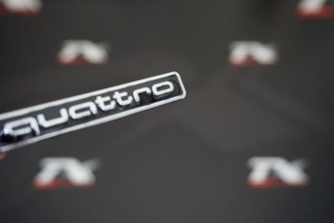 Audi Quattro Metal 3M 3D Bagaj Logo Amblem OEM Ürün