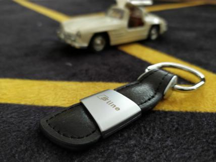 Audi S Line Logo Orjinal Deri Metal Anahtarlık