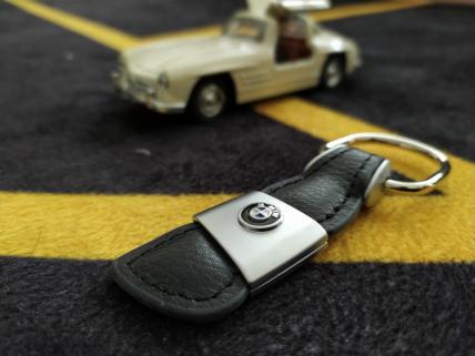 Bmw Logo Orjinal Deri Metal Anahtarlık