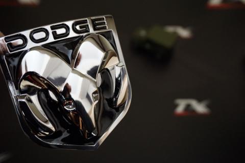 Dodge Ram Charger Challenger SRT Koç Boynuzu Krom Metal 3M Logo Amblem