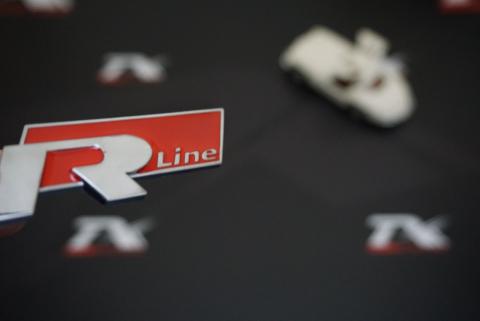 Audi R Line Çamurluk Yanı 3M 3D Krom Metal Logo Seti