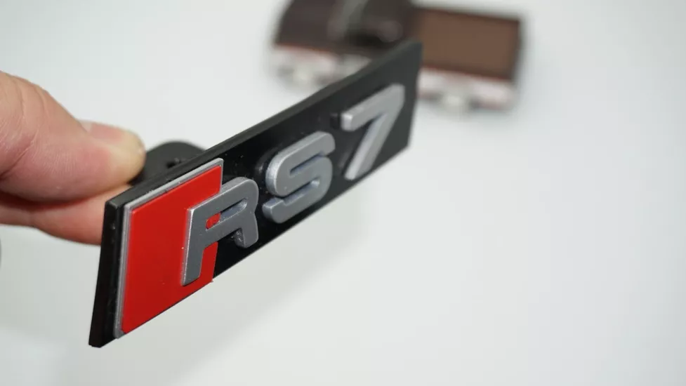 DK Tuning RS7 Gri Kırmızı Ön Panjur Logo Arma Audi İle Uyumlu