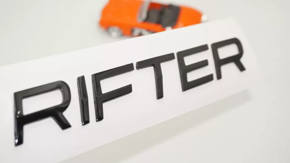 DK Tuning Peugeot Rifter Bagaj 2025+ Parlak Siyah Logo Amblem Arma