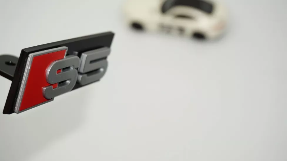 DK Tuning S5 Gri Kırmızı Ön Panjur Izgara Logo Arma Audi İle Uyumlu