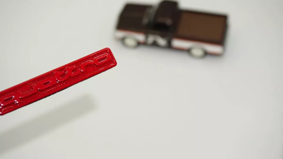 DK Tuning Quattro Kırmızı Torpido Bagaj Logo Amblem Audi İle Uyumlu