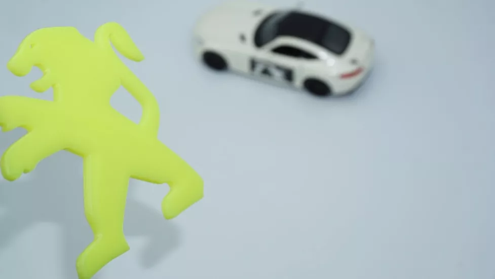 DK Tuning Peugeot Aslan 8cm Fosfor Renk Ön Izgara Amblemi