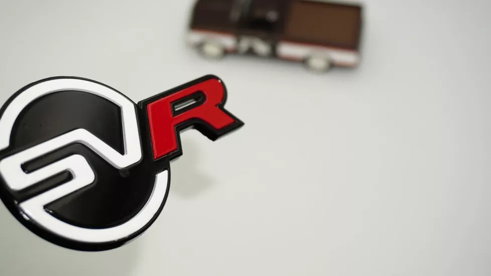 DK Tuning Land Rover Range Rover SVR Bagaj Kırmızı Siyah Logo