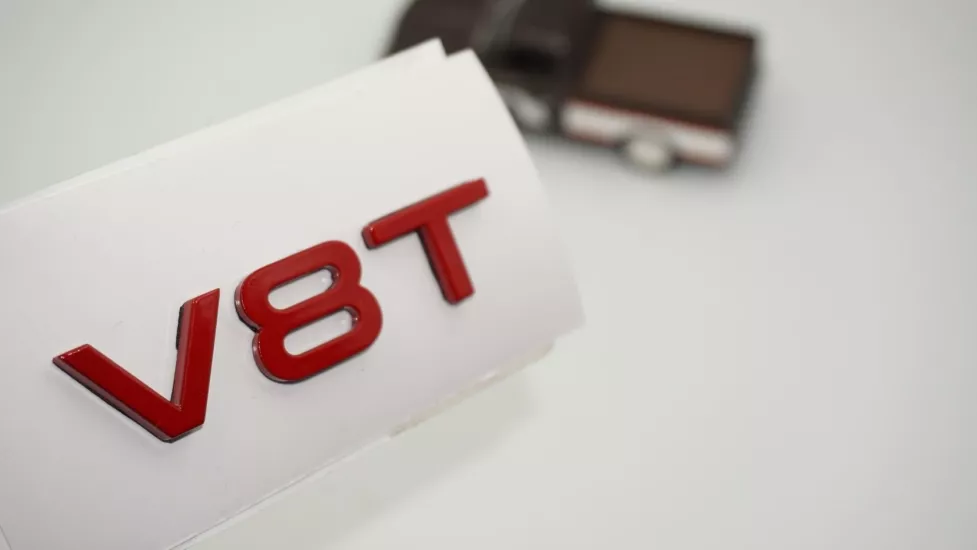 DK Tuning V8 Kırmızı ABS Bagaj Logo Amblem Arma Audi İle Uyumlu