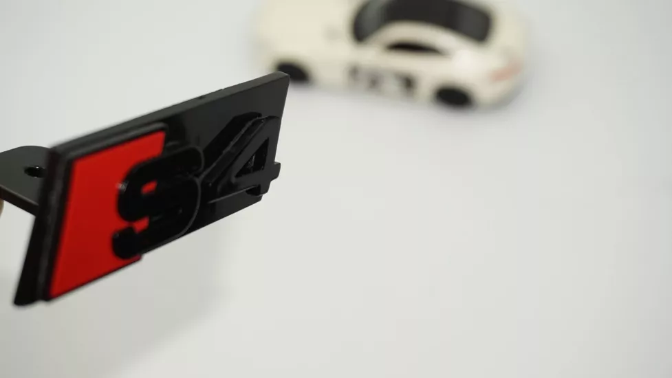 DK Tuning S4 Siyah Kırmızı Ön Panjur Izgara Logo Arma Audi İle Uyumlu