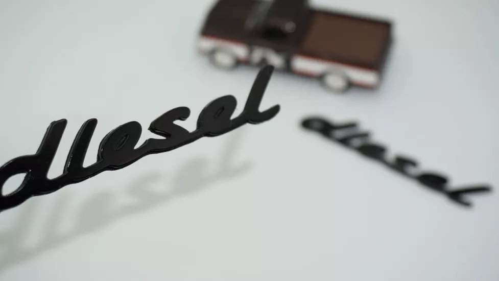 DK Tuning Porsche Diesel Çamurluk Yanı Siyah Yazı Logo Arma Seti