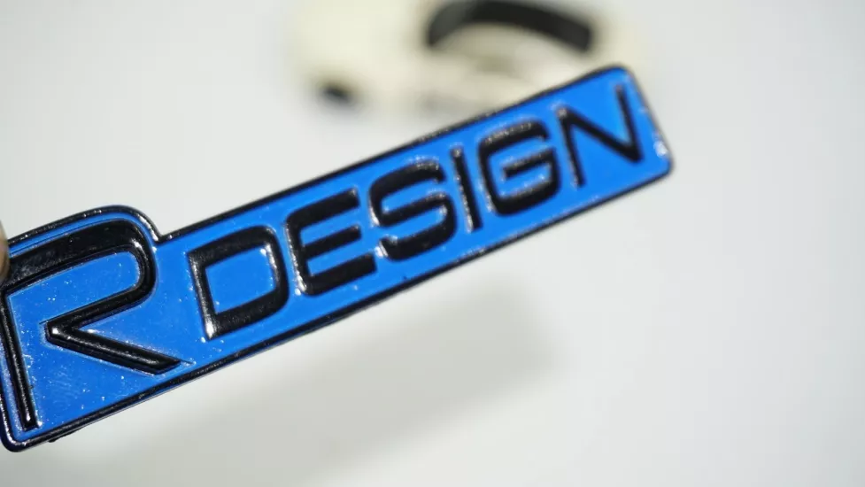 DK Tuning Volvo R Design Bagaj Siyah Mavi ABS Yazı Logo Arma
