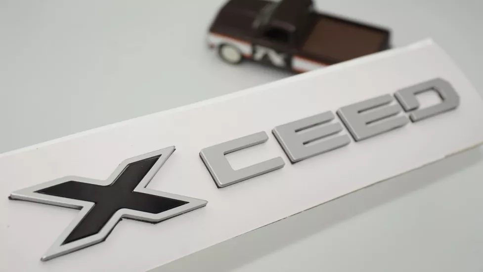DK Tuning XCeed Bagaj Gri Siyah Yazı Logo Arma Kia İle Uyumlu