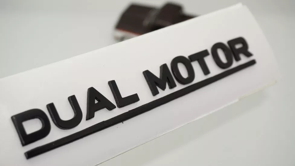 DK Tuning Tesla Dual Motor Bagaj Siyah Yazı Logo Arma