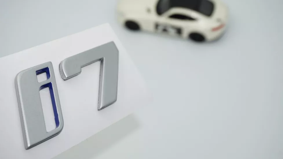 DK Tuning Yeni i7 Bagaj Gri Mavi ABS Yazı Logo Bmw İle Uyumlu