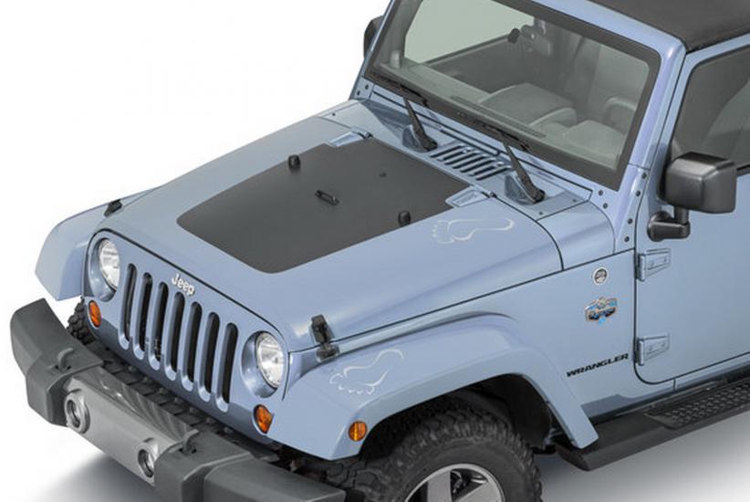 Jeep Wrangler Liberty Arctic Edition Krom Metal 3M Bagaj Ve Çamurluk Plaka