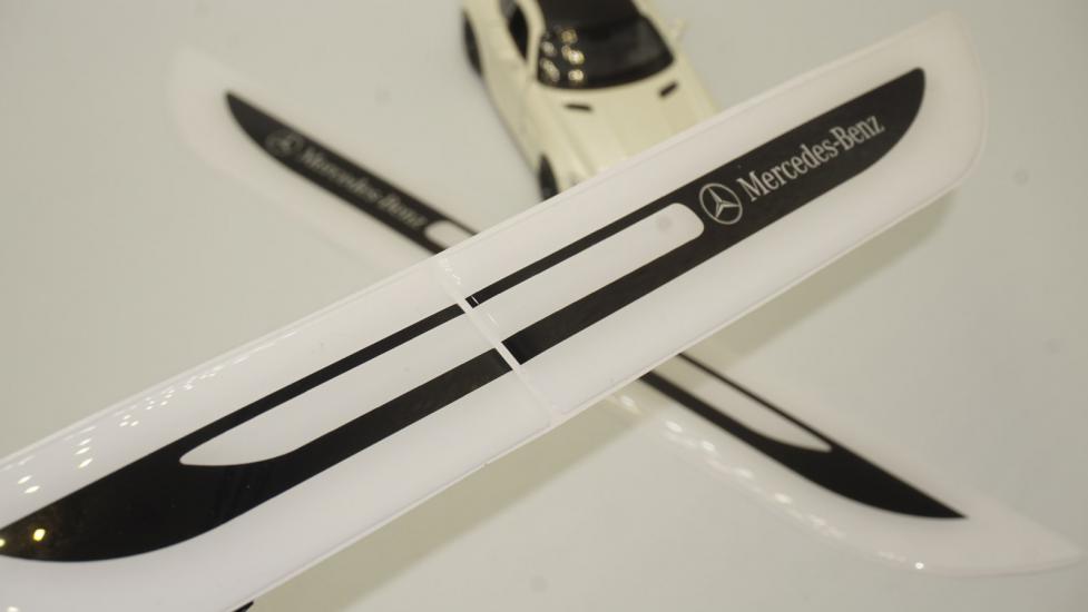 Mercedes Benz G Sınıfı Yan Çamurluk 3M 3D Damla Silikon Yeni Nesil Logo Amblem