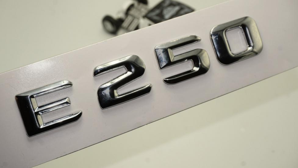 E250 Bagaj Krom Metal 3M 3D Yazı Logo