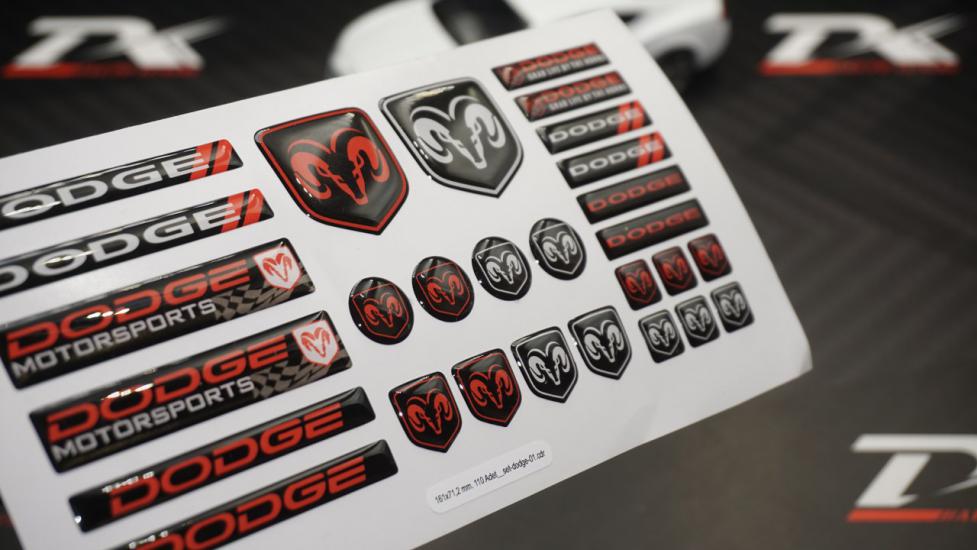 Dodge Logo 3M 3D Damla Silikon Direksiyon Torpido Bagaj Çamurluk Logo Amblem Arma Seti