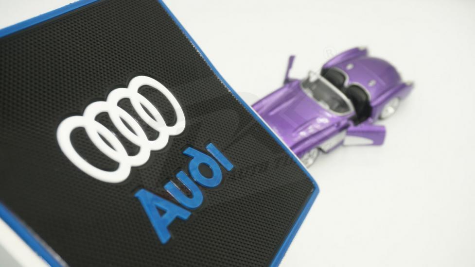 Audi Torpido Üstü Telefon Silikon Kaymaz Ped