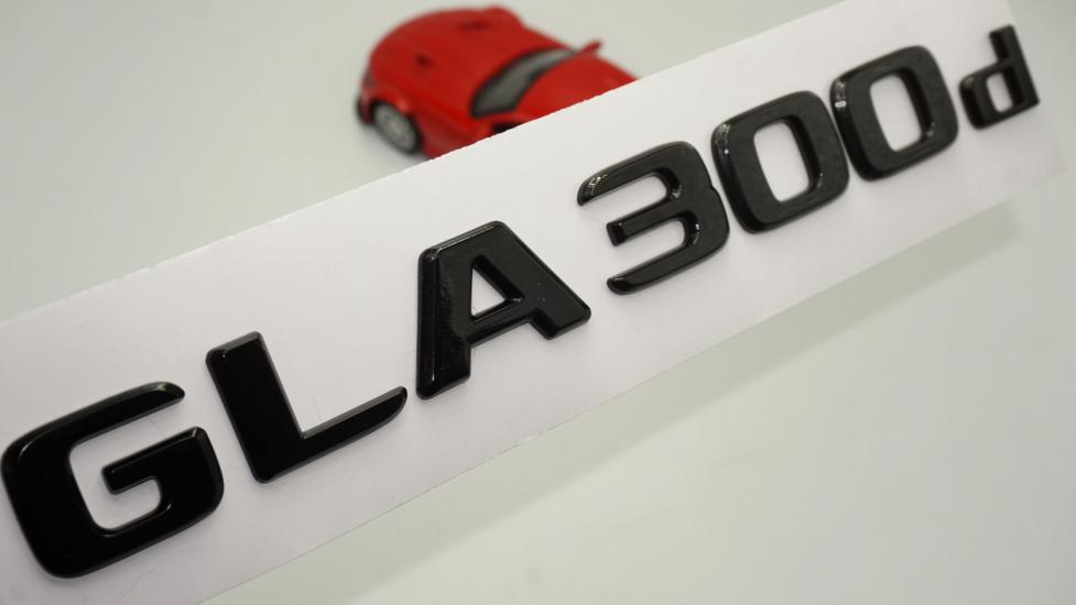 GLA 300d Bagaj Parlak Siyah ABS 3M 3D Yazı Logo