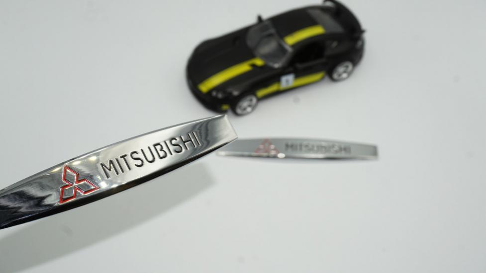 Mitsubishi Logo Yan Çamurluk 3M 3D Krom Metal Logo Amblem