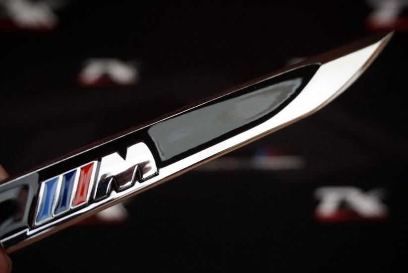 Bmw M Logo Çamurluk Yanı Krom Metal Bıçak Logo